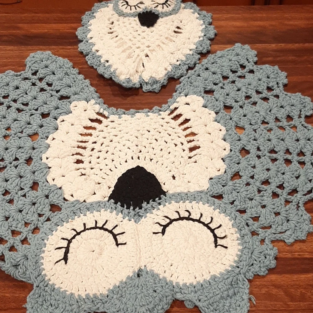 4 Piece Crocheted Owl Bath Room Set